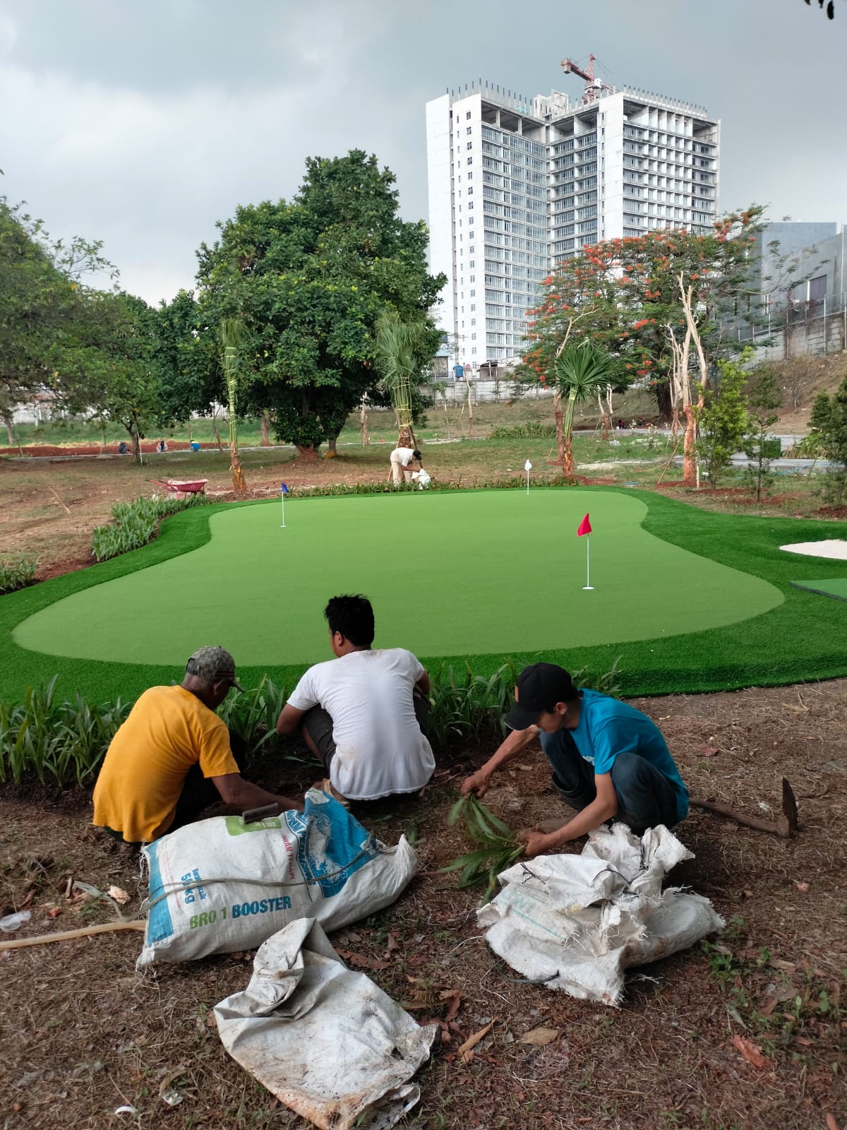 pembuatan lapangan mini golf di pasar minggu