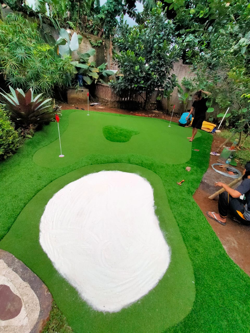 pembuatan lapangan mini golf di tanjung barat