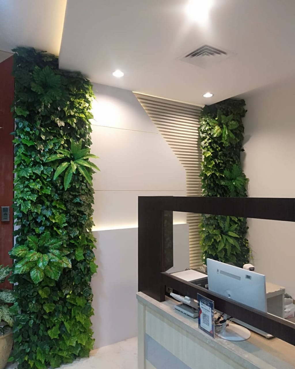 jasa pembuatan taman vertikal garden sintetis di jagakarsa